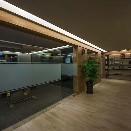 Simple + Hotel-2